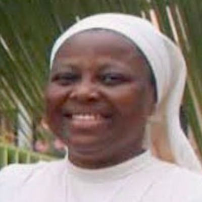 Portrait de Fleur Nathalie Yassinguézo